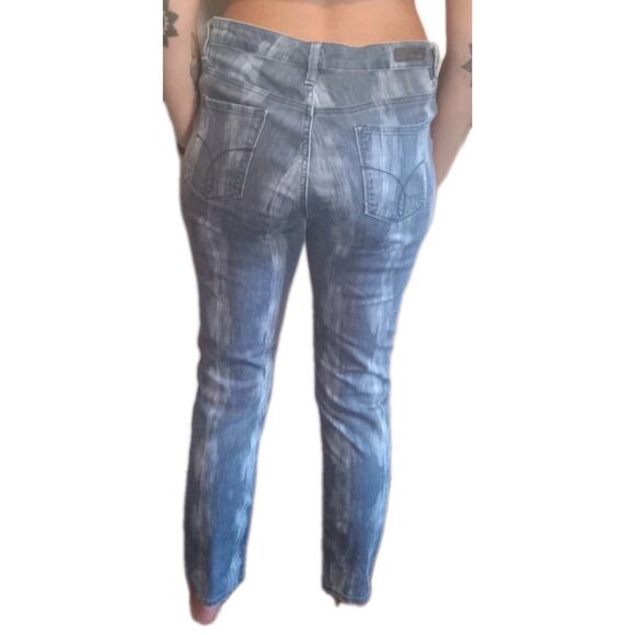 VTG Calvin Klein Blue Medium to Light Acid Wash Pattern Ultimate Skinny Jean 14 - Picture 4 of 4